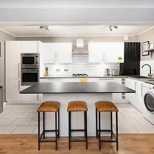 https://burlington-street-with-parking.brighton-hotels-england.com